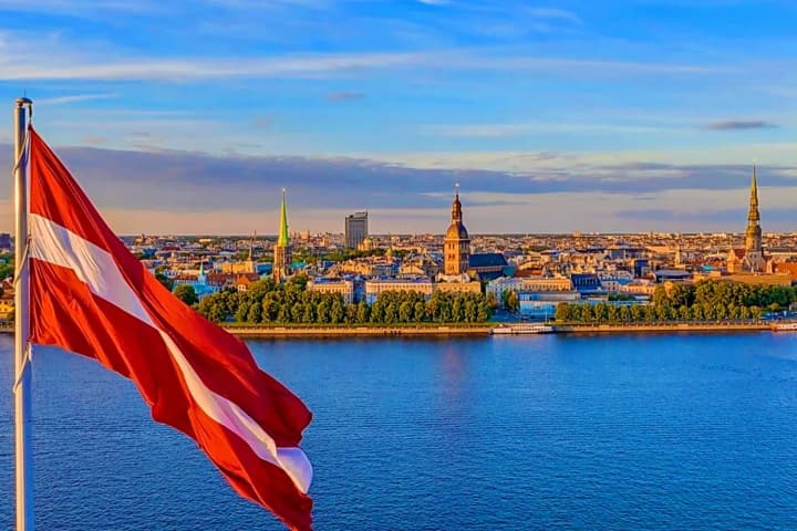 latviia-peredast-kharkivshchyni-obladnannia-zi-svoikh-tes-dlia-vidnovlennia-teplopostachannia-shmyhal