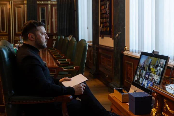 kazhdii-takoi-udar-rf-podtverzhdaet-oni-ne-vosprinimayut-diplomatiyu-vserez-zelenskii-zayavil-chto-rabota-peregovornoi-komandi-budet-skorrektirovana