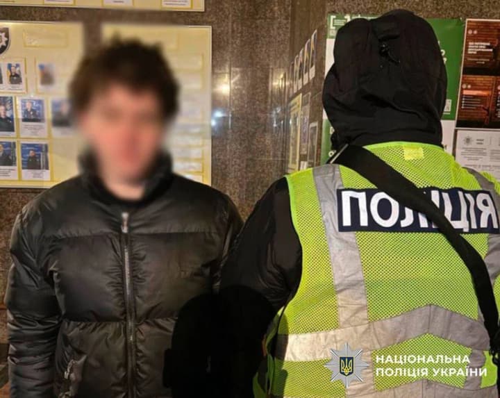 vlashtuvav-khaip-na-tli-blekautiv-u-kyievi-politseiski-prytiahnuly-blohera-do-vidpovidalnosti