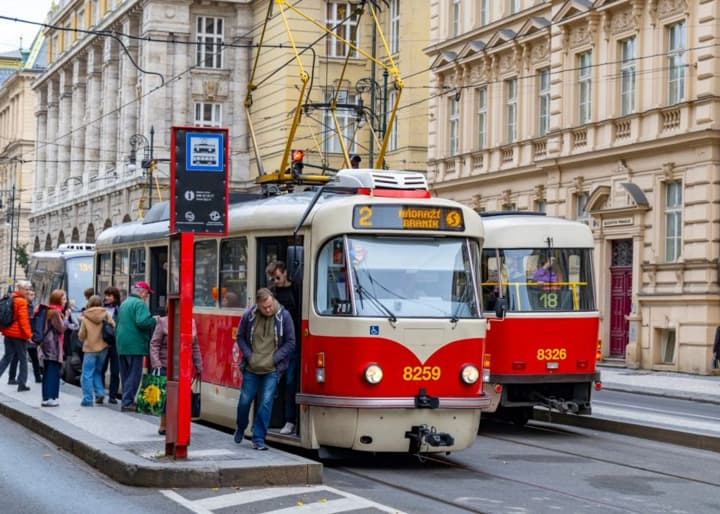 prague-tram-driver-to-pay-compensation-and-undergo-re-education-for-insulting-ukrainian-family