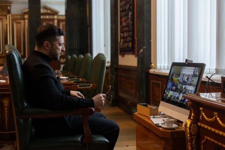 zelenskyi-vvazhaie-nezadovilnoiu-robotu-povitrianykh-syl-u-deiakykh-oblastiakh-obhovoryv-rishennia-dlia-pokrashchennia-zbyttia-shakhediv