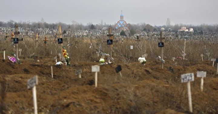 russia-is-trying-to-hide-traces-of-crimes-in-occupied-mariupol-and-is-destroying-mass-graves-of-civilians-cpd
