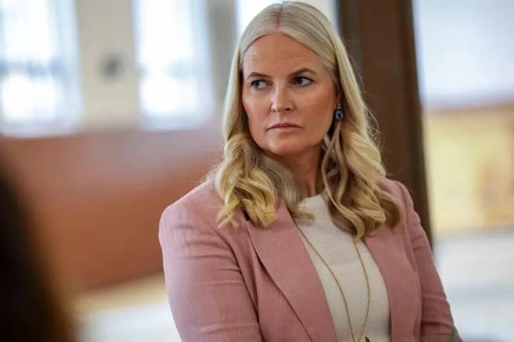 crown-princess-of-norway-apologizes-to-the-king-for-ties-to-jeffrey-epstein