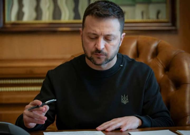 zelenskii-podpisal-zakon-o-sotszashchite-i-medgarantiyakh-dlya-inostrannikh-dobrovoltsev