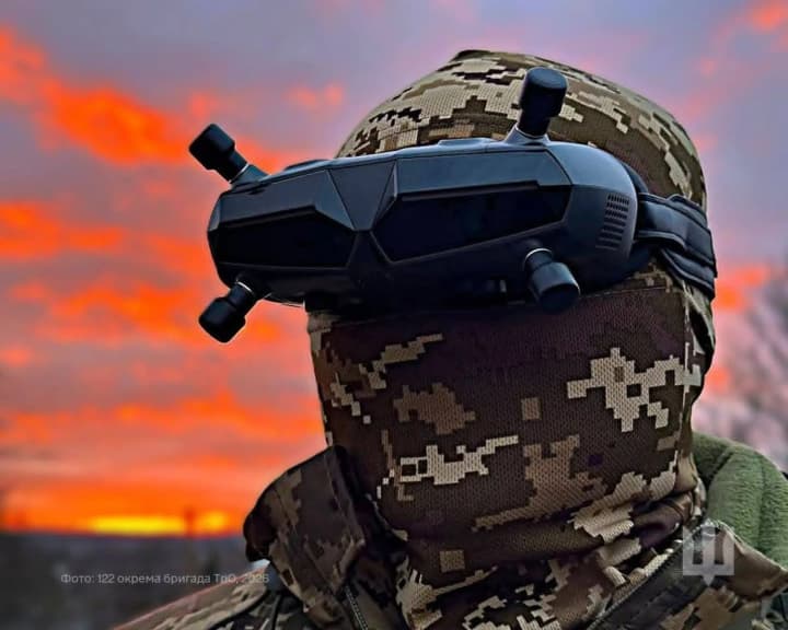 na-fronti-vidbulosia-33-boiovykh-zitknennia-polovyna-atak-prypala-na-pokrovskyi-napriamok