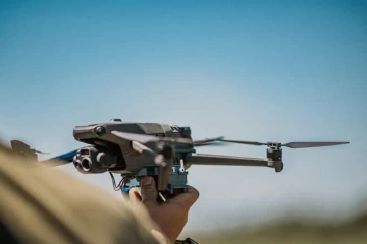 u-yes-planuiut-stvoryty-systemu-vyiavlennia-droniv-na-bazi-shi-ta-anten-5g