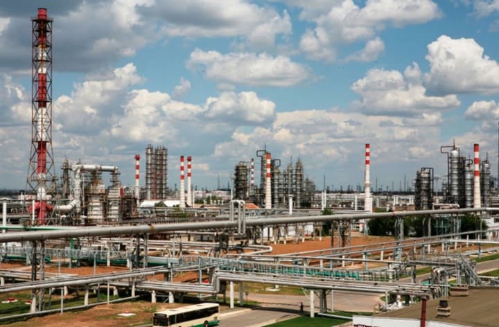 volgograd-oil-refinery-suspends-operations-after-drone-attack-reuters