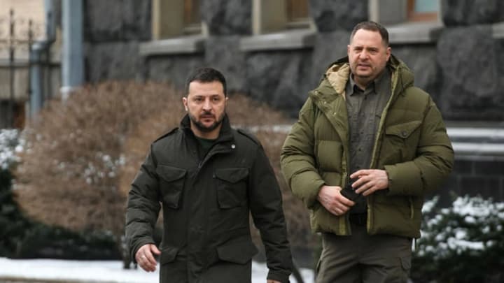 buly-svoi-prychyny-zelenskyi-prokomentuvav-vidstavku-yermaka