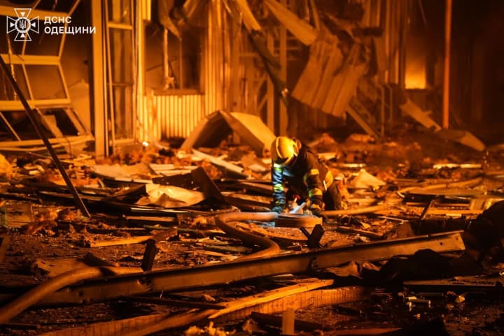 one-dead-6-wounded-in-odesa-region-due-to-russian-attack-port-damaged