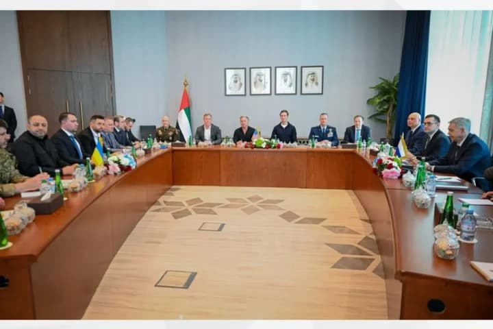 ukraina-ssha-ta-rf-planuiut-novyi-raund-perehovoriv-nastupnoho-tyzhnia-politico