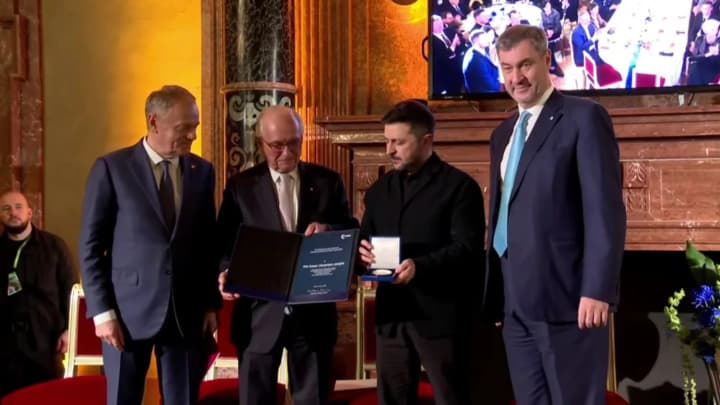 zelenskyy-received-the-ewald-von-kleist-award-and-mentioned-orban