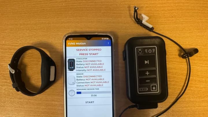 u-brytanii-testuiut-revoliutsiinu-tekhnolohiiu-domashnoi-reabilitatsii-pislia-insultu