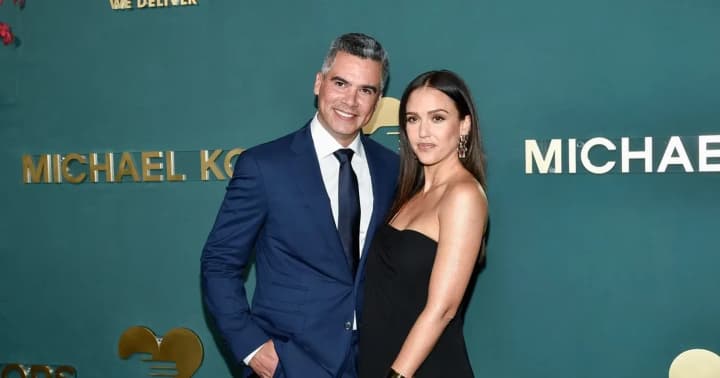 jessica-alba-to-pay-cash-warren-dollar3-million-after-divorce