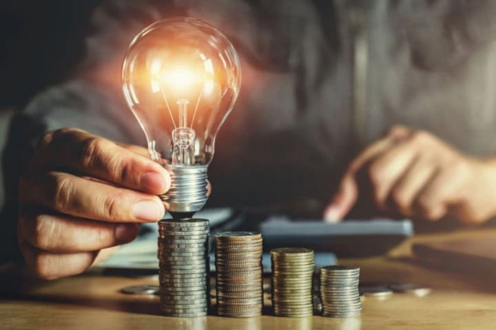 svitla-menshe-a-sumy-u-platizhkakh-bilshi-yak-tse-pratsiuie