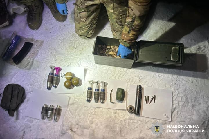 former-serviceman-detained-in-bukovyna-for-throwing-grenade-at-law-enforcement-officers-police
