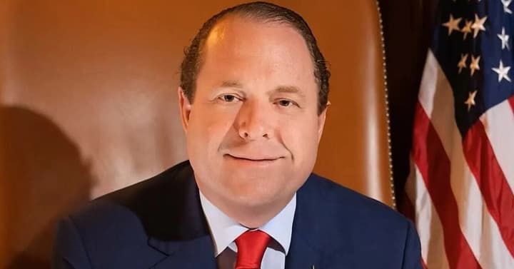 trumps-friend-strikes-deal-with-russias-novatek-on-alaska-gas-extraction-nyt