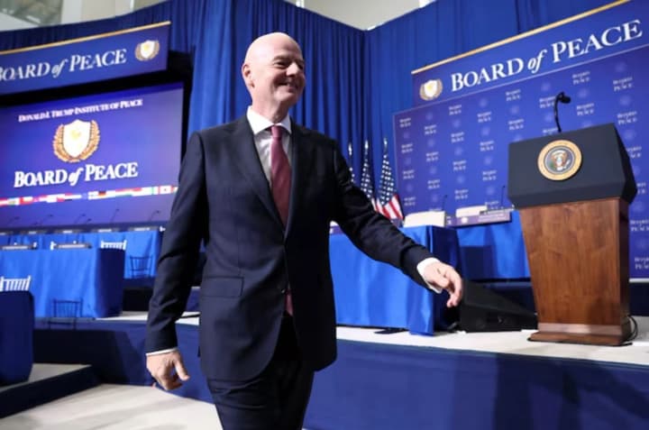 mok-ne-pobachyv-porushennia-politychnoho-neitralitetu-v-uchasti-holovy-fifa-infantino-u-radi-myru-trampa