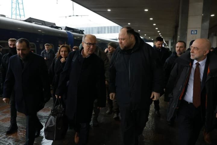 marshalok-seima-polshi-chazhastii-pribil-s-pervim-vizitom-v-kiev