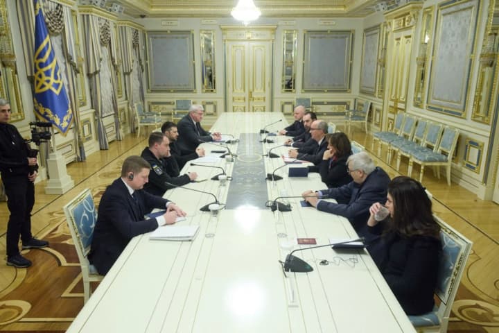 zelenskyi-obhovoryv-iz-marshalkom-seimu-polshchi-yevrointehratsiiu-ta-enerhopidtrymku-ukrainy