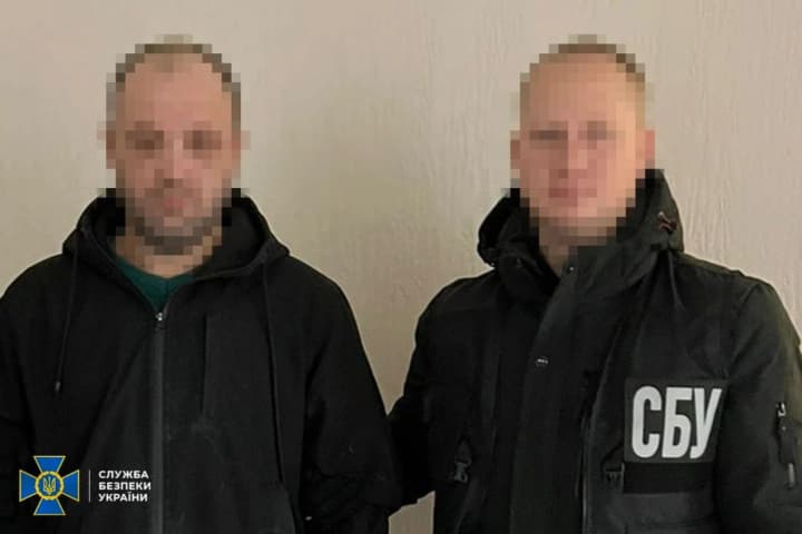 sbu-zatrymala-dvokh-ukraintsiv-za-reiestratsiiu-starlink-dlia-okupantiv