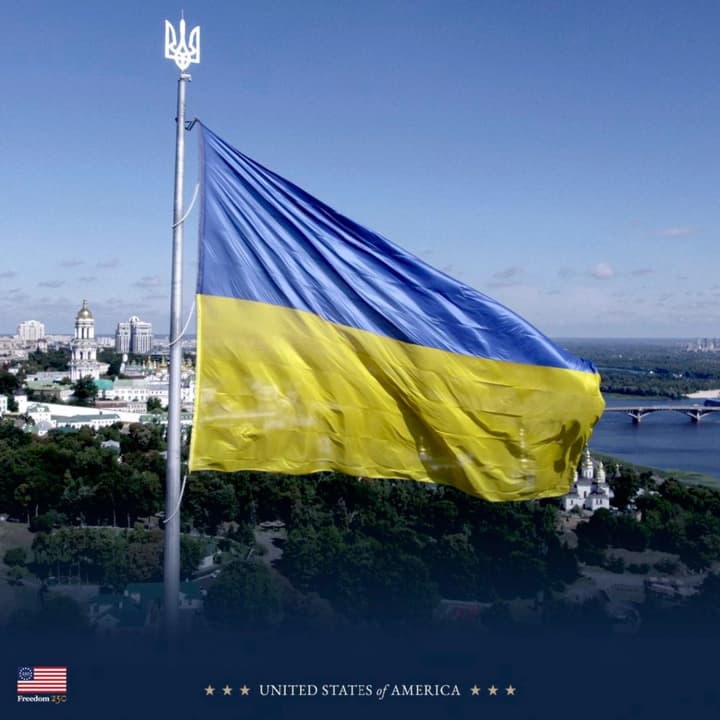 tramp-viddanyi-zusylliam-iz-dosiahnennia-vrehuliuvannia-ta-vstanovlenniu-tryvaloho-myru-posolstvo-ssha-zrobylo-zaiavu-do-richnytsi-vtorhnennia-rf