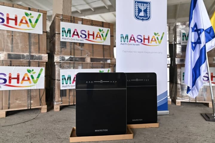 kievskaya-oblast-poluchila-117-sistem-rezervnogo-elektropitaniya-ot-izrailya