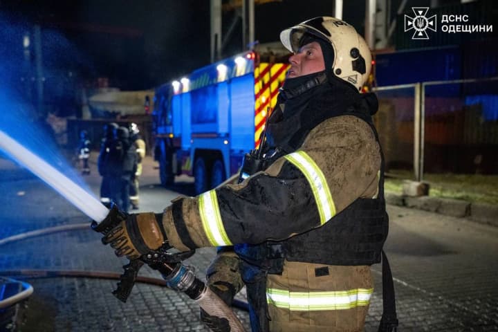 russia-attacked-port-and-port-infrastructure-in-odesa-region-there-is-damage-deputy-prime-minister