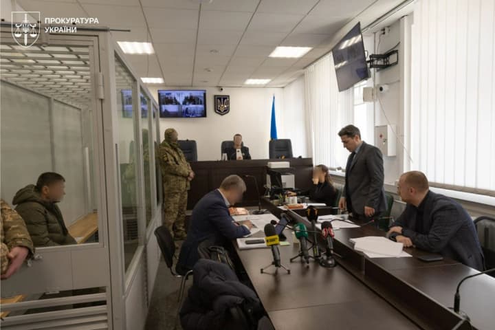 prosecutors-office-to-appeal-pre-trial-restrictions-for-air-force-logistics-commander-and-sbu-head-of-zhytomyr-region-kravchenko