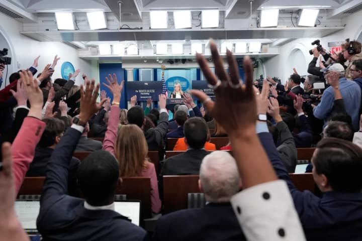 white-house-criticized-free-transfer-of-weapons-to-ukraine-but-assured-there-would-be-enough-ammunition-for-war-with-iran