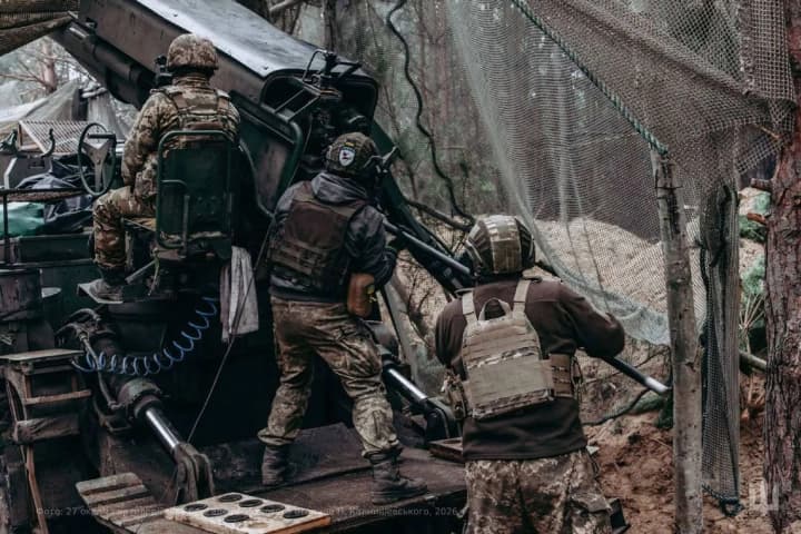 na-fronti-zafiksovano-56-atak-voroh-aktyvno-diie-na-trokh-napriamkakh-henshtab