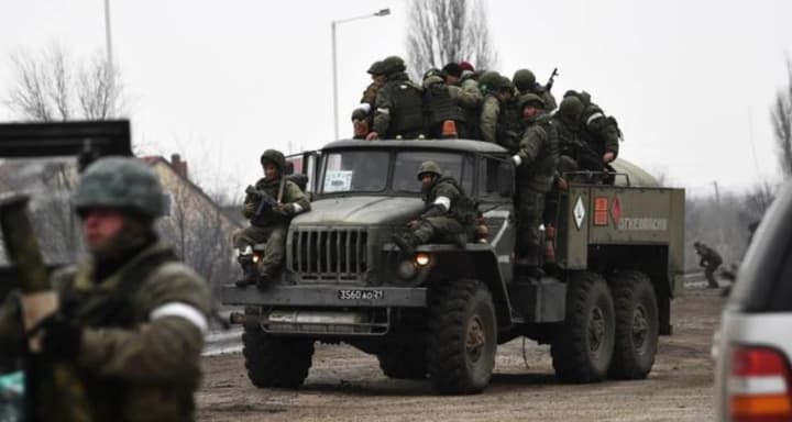 rosiiske-komanduvannia-vidpravliaie-soldativ-zamist-vidpustok-ryty-okopy-pid-bakhmutom-atesh