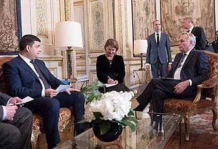 Анексія Криму супроводжується прискореною мілітаризацією півострова - В.Гройсман