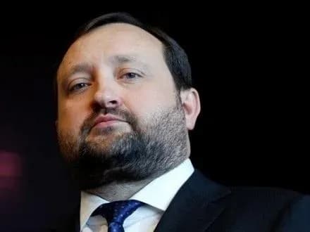 С.Арбузов подал судебный иск против председателя правления "Ощадбанка" А.Пышного