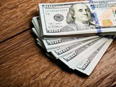 Курс долара від вчорашнього дня не змінився