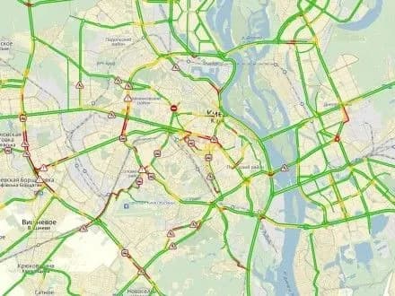 Пробки в Киеве достигли шести баллов