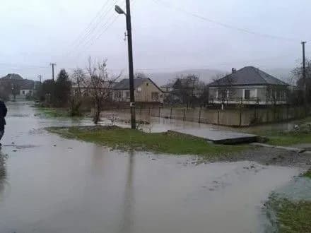 Без водопостачання через підтоплення на Закарпатті залишилися майже 6 тис. осіб