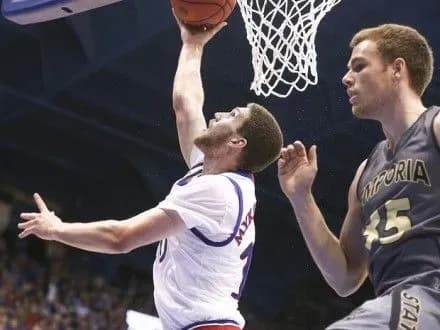 Баскетболіст збірної України С.Михайлюк провів результативну гру у складі "Канзаса"