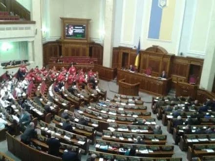 Рада приняла закон о передаче дорог местного значения в управление местным органам власти
