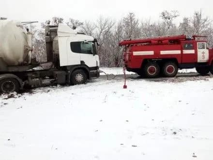 После снегопада проезд затруднен только в направлении одного населенного пункта