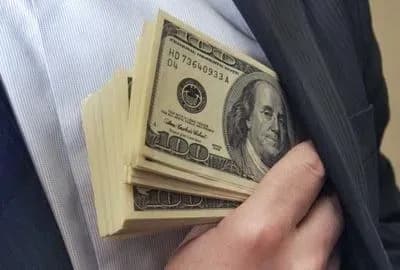 Начальника Львівського сервісного центру МВС затримали на хабарі