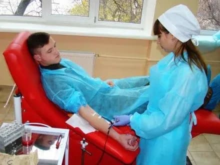 В Одессе курсанты Военной академии стали участниками благотворительной акции донорства