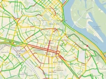 Автомобільні затори в столиці сягнули шести балів