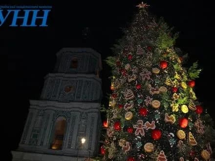 Головна ялинка країни буде на метр вищою за минулорічну