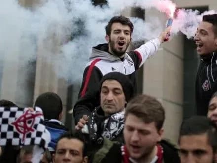 Полиция подтвердила столкновение между болельщиками в Киеве