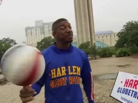 Американський баскетболіст потрапив м'ячем у кільце з висоти понад 177 метрів