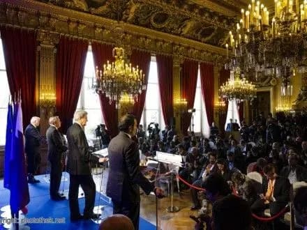 Запад призвал Сирию и РФ позволить людям покинуть восточное Алеппо