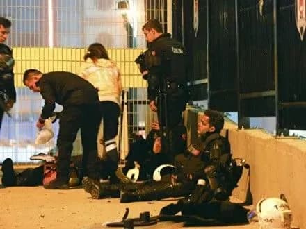 Национальный траур объявили в Турции через двойной теракт в Стамбуле