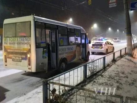 Дитина випала з маршрутки у Житомирі