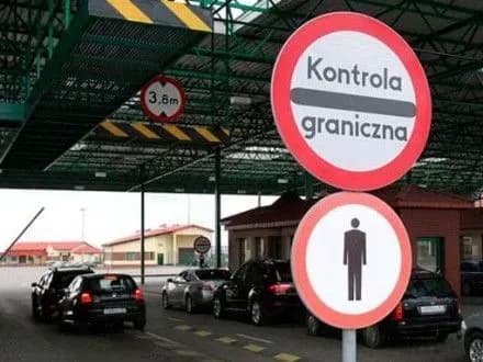 В этом году более 900 тыс. украинцев выдано приглашение на работу в Польше