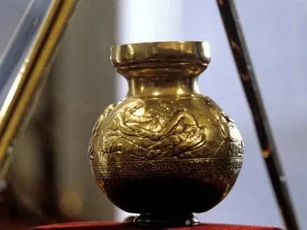 Є.Нищук прокоментував рішення про повернення скіфського золота Україні